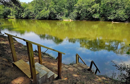 Mooresboro Alquiler De RV | On Broad River, Lot for Camper/RV , Pet Friendly, Fishing, Kayaking & Firepit