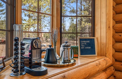 Oregon Water Wonderland Cabina | On Deschutes River | Kayak | HotTub | EVCharger
