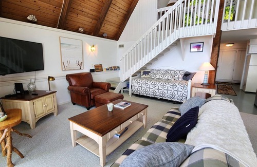 Good Hart Casa | On Lake Michigan near Good Hart and Harbor Springs!