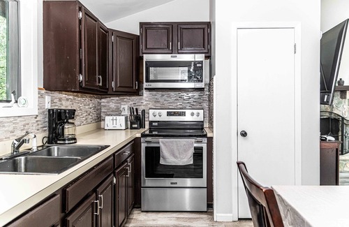 Briar Crest Woods Casa | ~On Lake Time~ BCW273 ~ 5EDROOMS~ Hot tub~2.5 miles to Big Boulder Ski