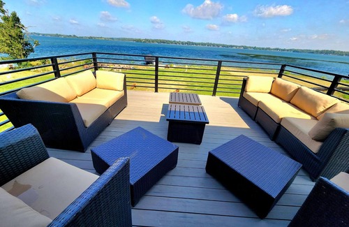 Alexandria Casa | Preciosa casa de 4 dormitorios y 2 baños en Maple Lake ~ Sleeps 11