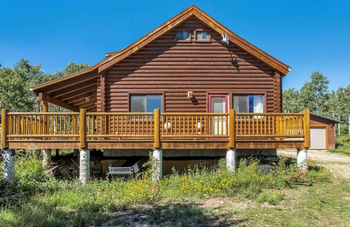 Tollgate Canyon Cabina | On Mountain Time Cabin