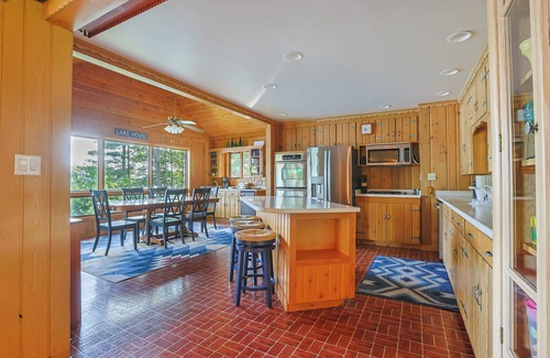 Manitowish Waters Cabina | On MW Chain! 8 beds! Dogs Welcome!