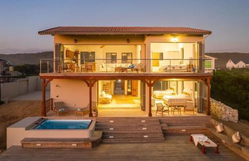 Myoli Beach Villa | On Myoli Beach Front