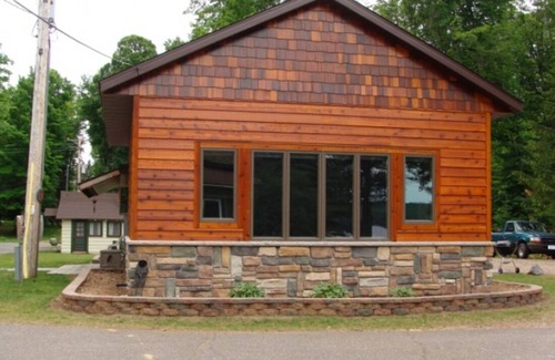 Phelps Cabina | On North Twin Lake- Northern Exposure Rentals "Musky Lodge"