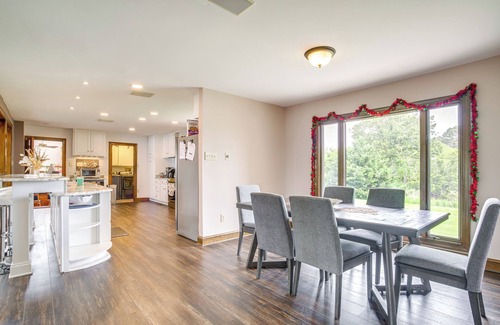 Queenstown Casa | On-Site Boat Dock: Queenstown Home w/ Pool & Yard!