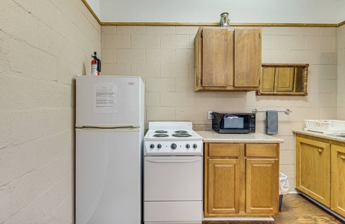 Lake Whitney Apartamento | On-Site Hiking Trails: Lake Whitney Studio!