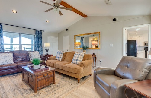 Gober Casa | On-Site Lake Access + Fire Pit: Bonham Home!