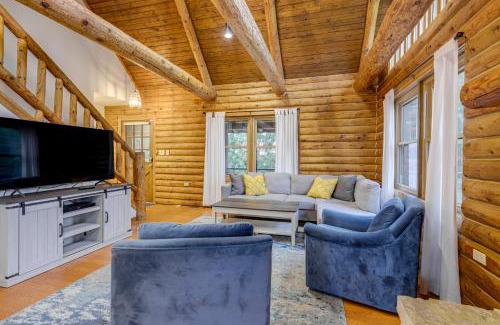 Yellow Springs Casa | On-Site Lake and Gazebo Cabin in Yellow Springs!