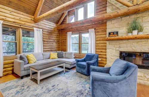 Yellow Springs Casa | On-Site Lake and Gazebo Cabin in Yellow Springs!
