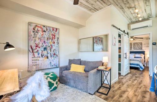 Willis Casa | On-Site Lake Conroe Access - Updated Cabin Rental