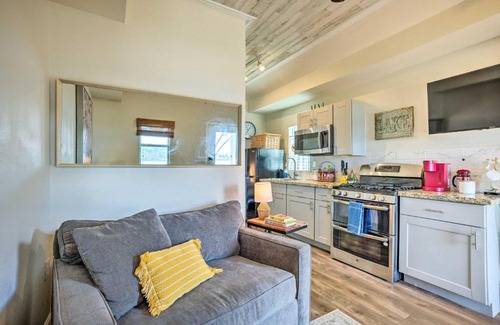 Willis Casa | On-Site Lake Conroe Access - Updated Cabin Rental