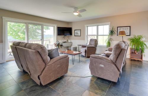 Hardwick Casa | On-Site VAST Hiking Trail Hardwick Farmhouse!