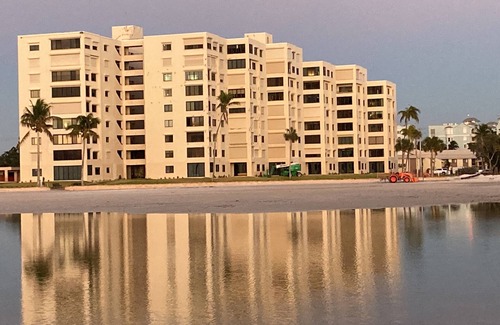 South Island Condominio | On the beach at the Sandarac . . . Sunset doesn't get better than this!