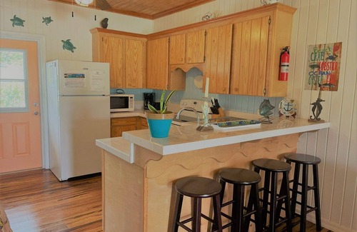 Spanish Wells Cabaña | ON THE BEACH w/Kayaks, Paddleboard, Amazing Beach Views throughout