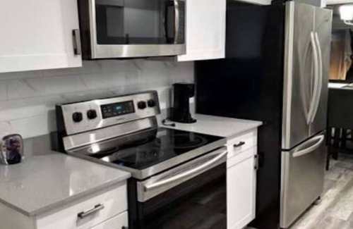Lauderhill Casa | On the beautiful lake, it is close to the airport, malls,restaurants ,beach etc.