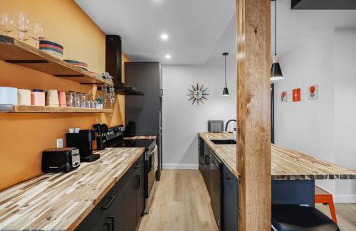 Manitoulin District Apartamento | On The Dock by Westlynn