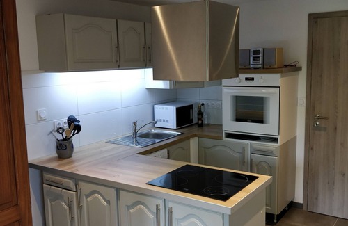 Koenigshoffen Est Apartamento | Apartamento F3 90m2 climatizado, Jacuzzi, WIFI, Parking