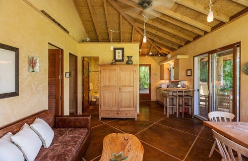 Hamakuapoko Cabaña | Al borde de una quebrada, privacidad, encanto, estilo único Cottage - Permitido