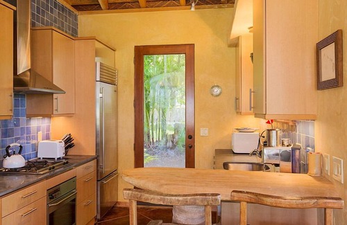 Hamakuapoko Cabaña | Al borde de una quebrada, privacidad, encanto, estilo único Cottage - Permitido