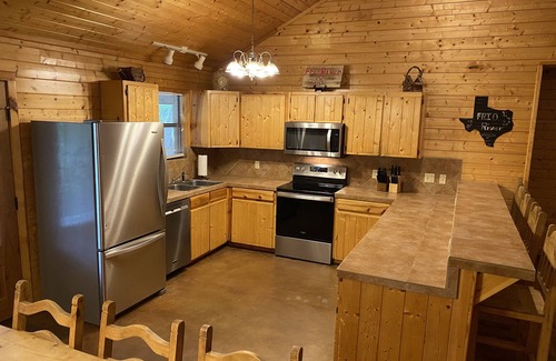 Leakey Casa | On The Frio River