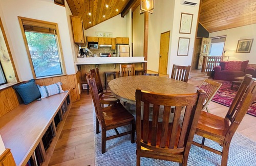 Arnold Chalet De Esquí | On the lake, 5BR Chalet for 14, Renovated + A/C