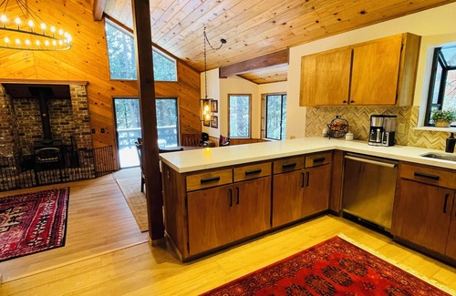 Arnold Chalet De Esquí | On the lake, 5BR Chalet for 14, Renovated + A/C