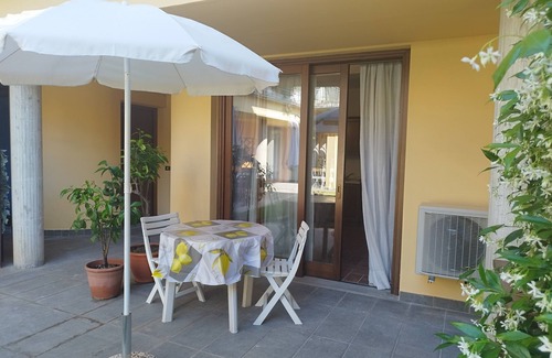 Paratico Apartamento | EN EL LAGO EN RESIDENCIA CON PISCINA DE UNA HABITACIÓN