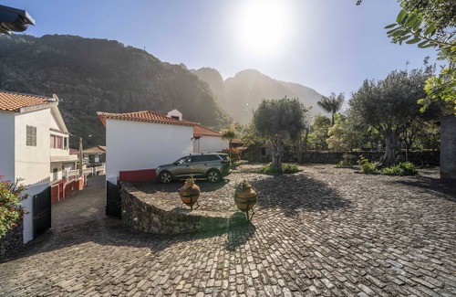 Ponta Delgada Casa | On the North Coast, by the sea - Casa do Terreiro