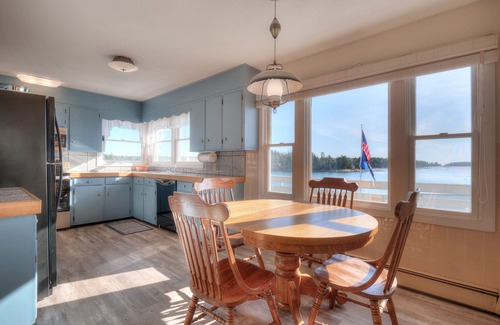 Saint George Casa | EN EL OCÉANO, MIRANDO RUEDAS BAY 83 Eagle Quarry Road Spruce Head, Yo