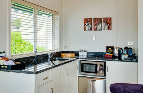 Kawaha Point Cabina | On The Point - Lake Rotorua
