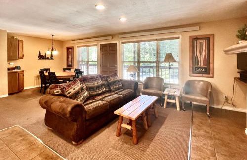 Grand Lake Apartamento | On the Rapids - B Unit