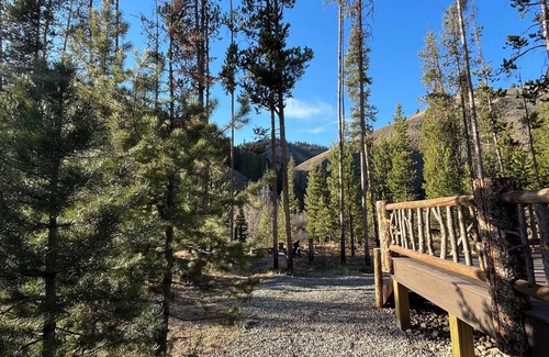 Stanley Cabina | Cabaña de madera con encanto situado en el Salmon River zona de Stanley