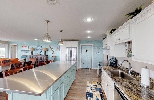 Galveston Casa | On the Rocks: 3 BR, 2 BA House in Port Bolivar, Sleeps 10