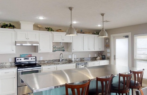 Galveston Casa | On the Rocks: 3 BR, 2 BA House in Port Bolivar, Sleeps 10