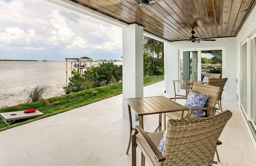 Bradenton Beach Casa | On the Rocks by AMI Locals