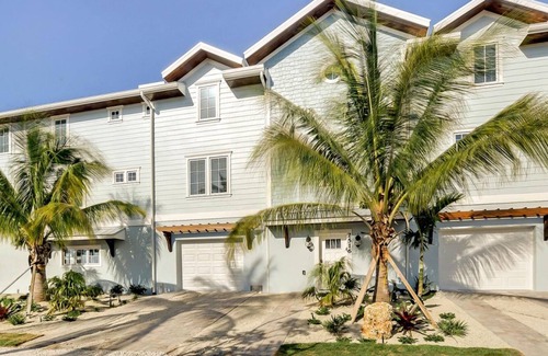 Bradenton Beach Casa | On the Rocks by AMI Locals