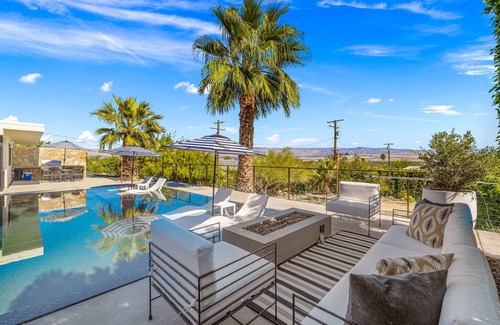 Chino Canyon Casa | On The Rocks - Renovated Palm Springs Home