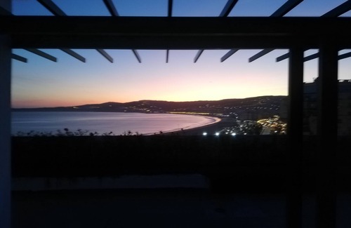 Tangier Apartamento | On the seafront, 3 bedroom 2 bathroom apartment, swimming pool, private parking