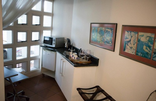 Beacon Bay Casa | On-the-Summit Lodge & Conference Venue