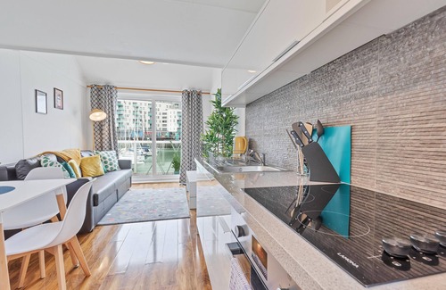 Brighton Apartamento | On the Water 2 with Free Parking | By My Getaways