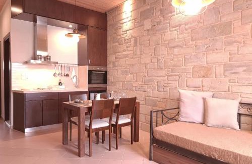 Limeniskos Apartamento | On the water lodging 1