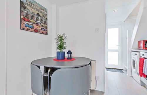 Seafront Apartamento | On the Water -waterside Studio With Terrace Overlooking the Harbour