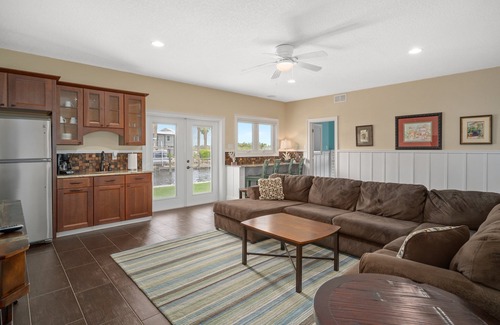 Riverhaven Village Casa | On the water with boat accommodations.