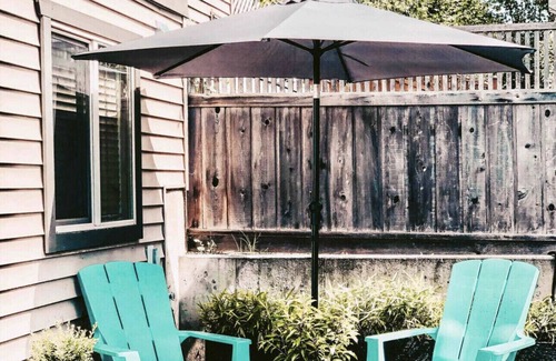 Comox Casa | En TheRock Bnb ~ Modern Suite