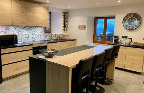 Vailly Chalet De Esquí | On top of the hill
