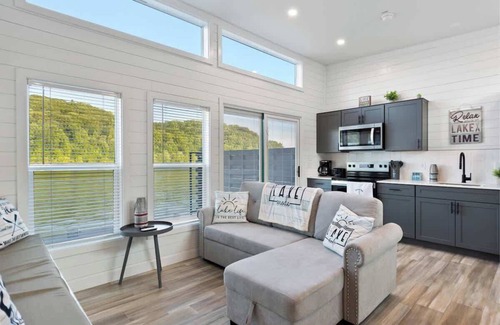 Russell Springs Casa | On-Water 20 Summary: