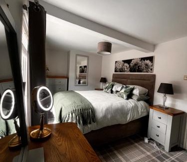 Yarm Casa | On Yarm High Street Great for Couples Families and Business Travel