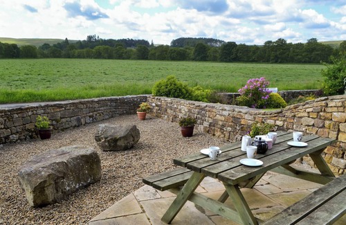 Tarset Cabaña | 2 bedroom accommodation in Tarset, near Bellingham