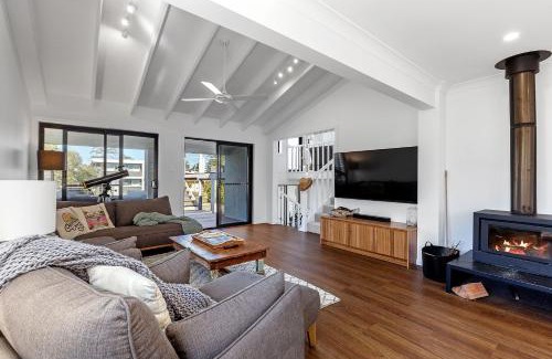 Narrawallee Casa | Once Upon A Tide